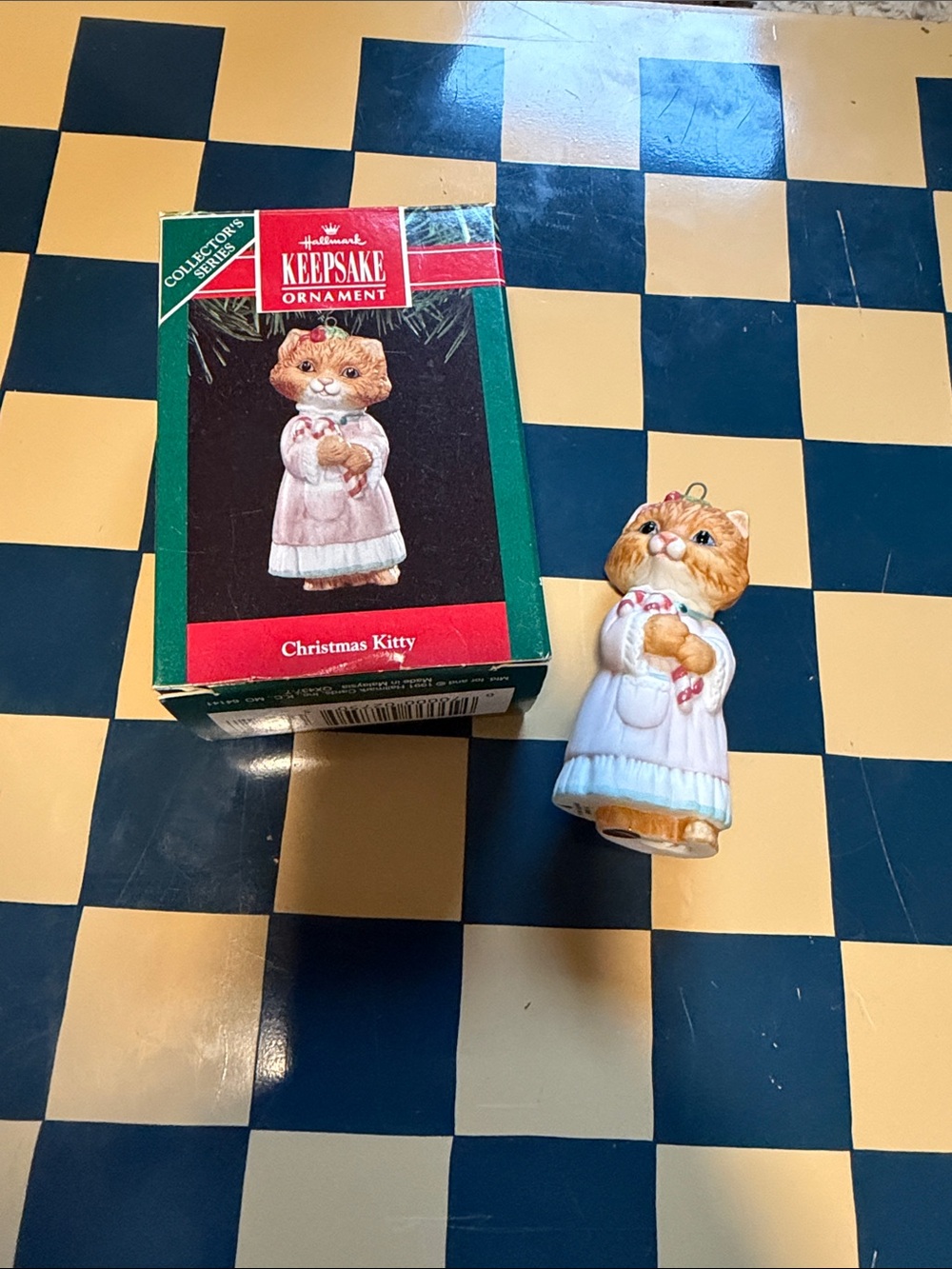 Vintage 1991 “Christmas Kitty” hallmark keepsake ornament